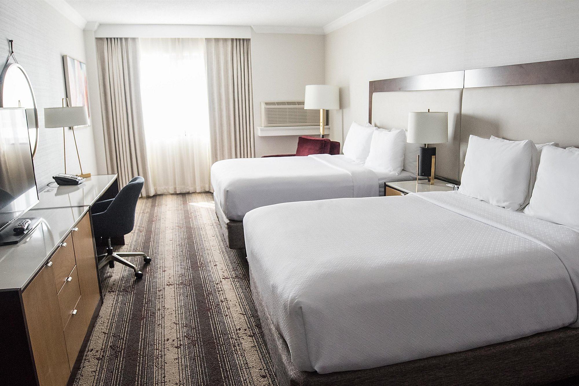 Crowne Plaza Edison By Ihg Hotel Exterior foto