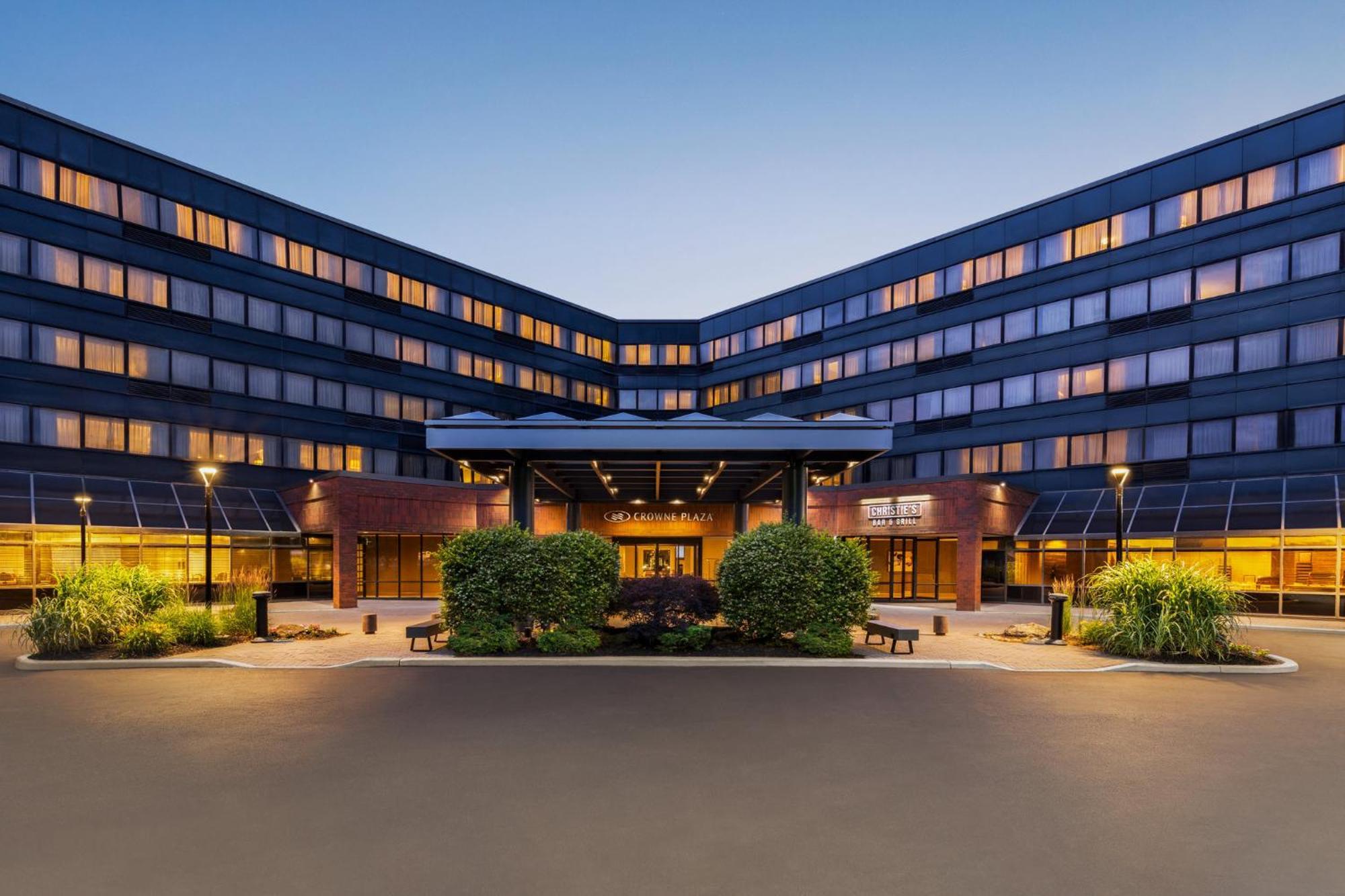 Crowne Plaza Edison By Ihg Hotel Exterior foto